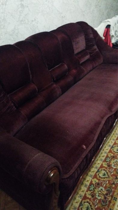 Продам срочно диван