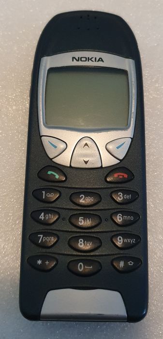 Lot 5 telefoane vechi pentru colecție