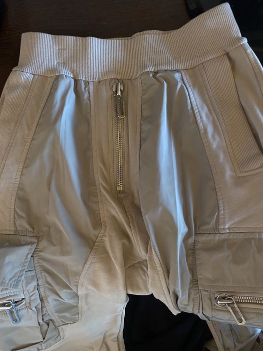 Vând pantaloni vagabond