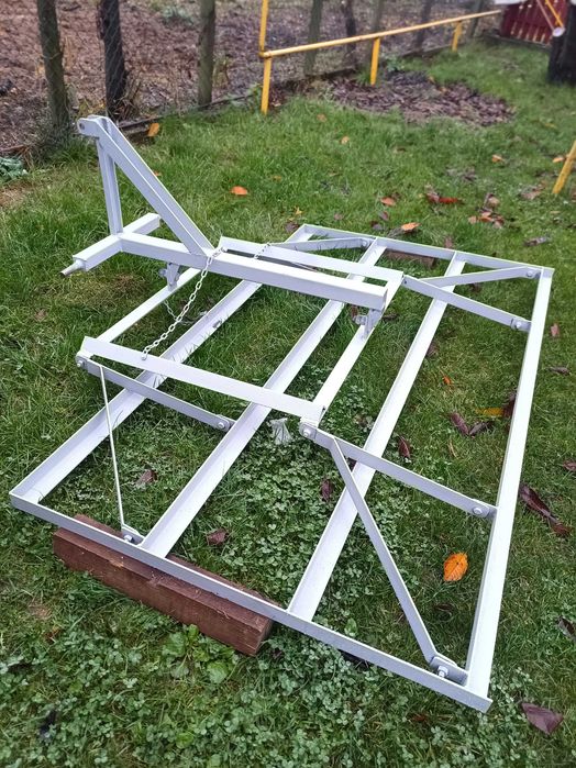 Nivelator pentru tractor