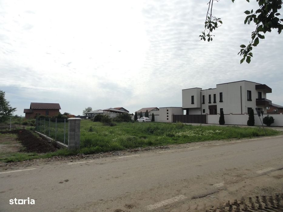 Loc de casa 490 mp, cu utilitati, in Bodrogu Nou (com. Zadareni)