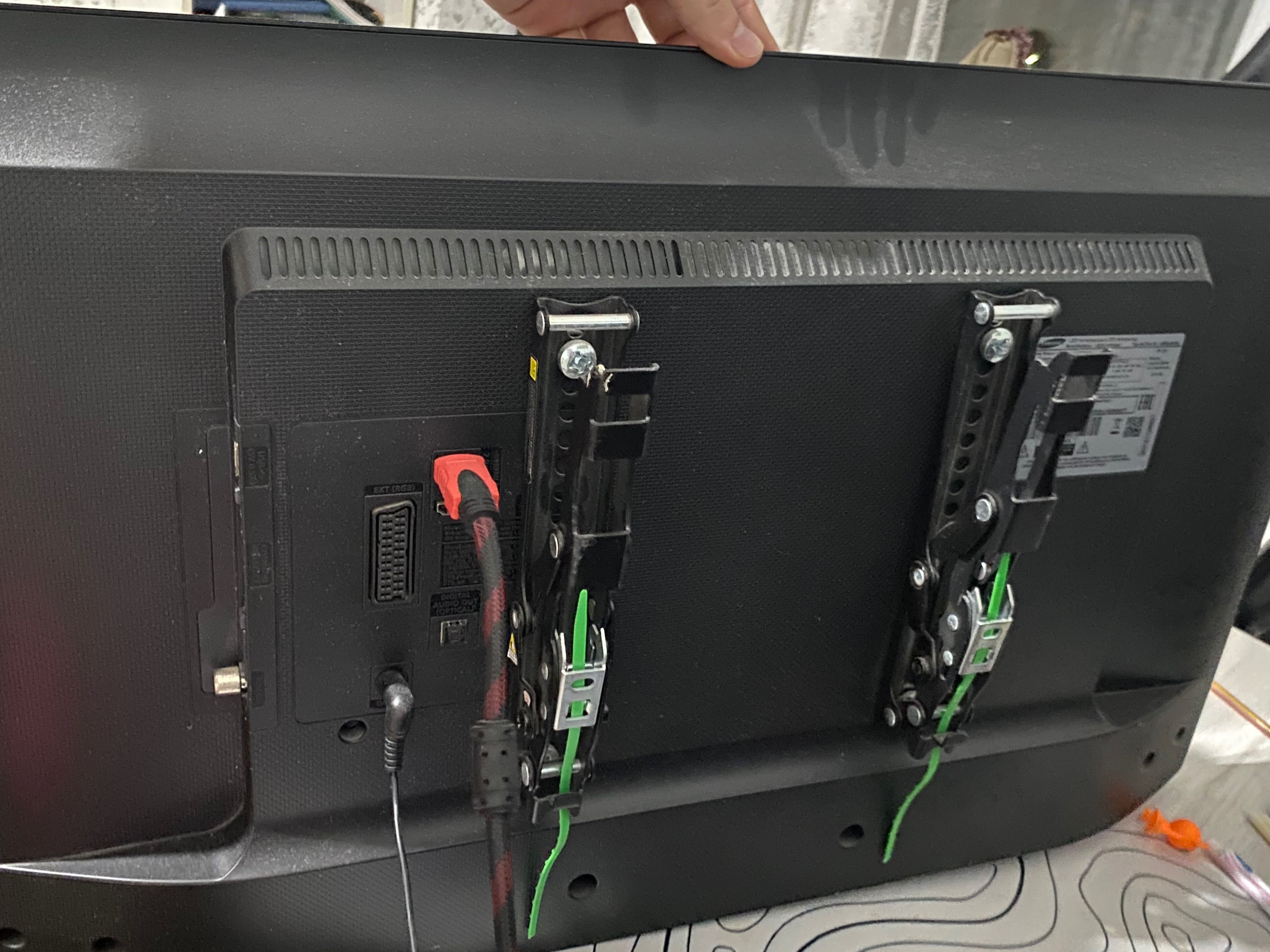 Продается Samsung UE32J4000AK