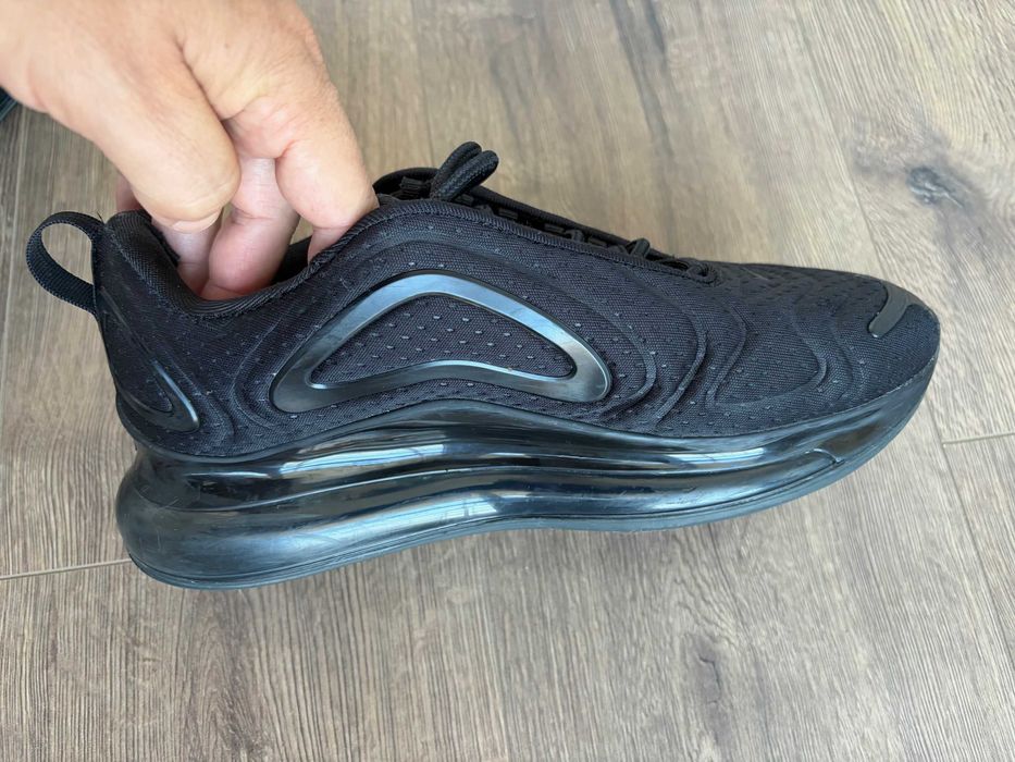 Оригинален Nike Air MAX 720 - 39