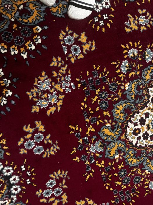 Продается ковер 3 на 1,80  в отличном состоянии