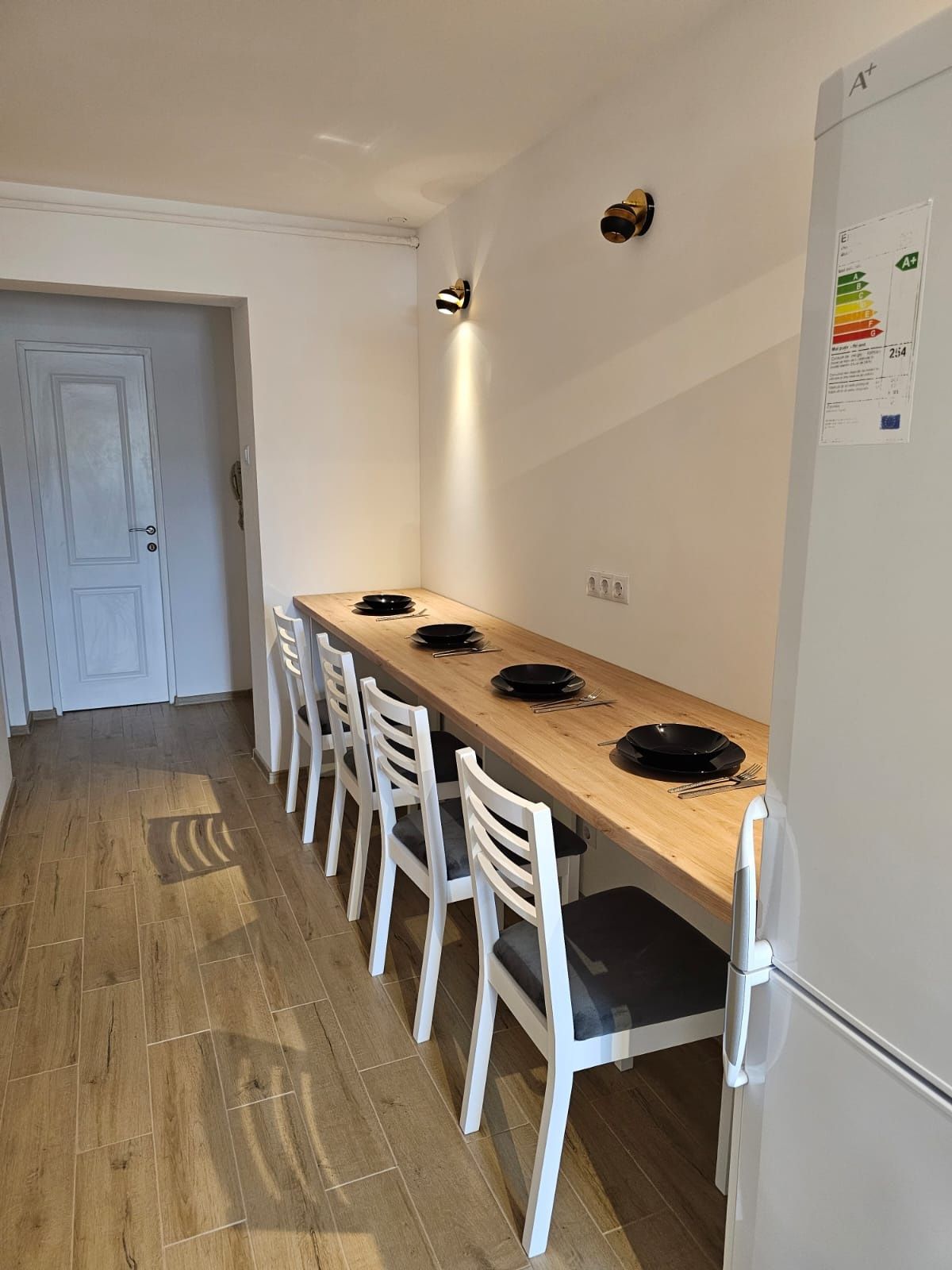 Inchiriez apartament cu 3 camere regim hotelier/pe noapte