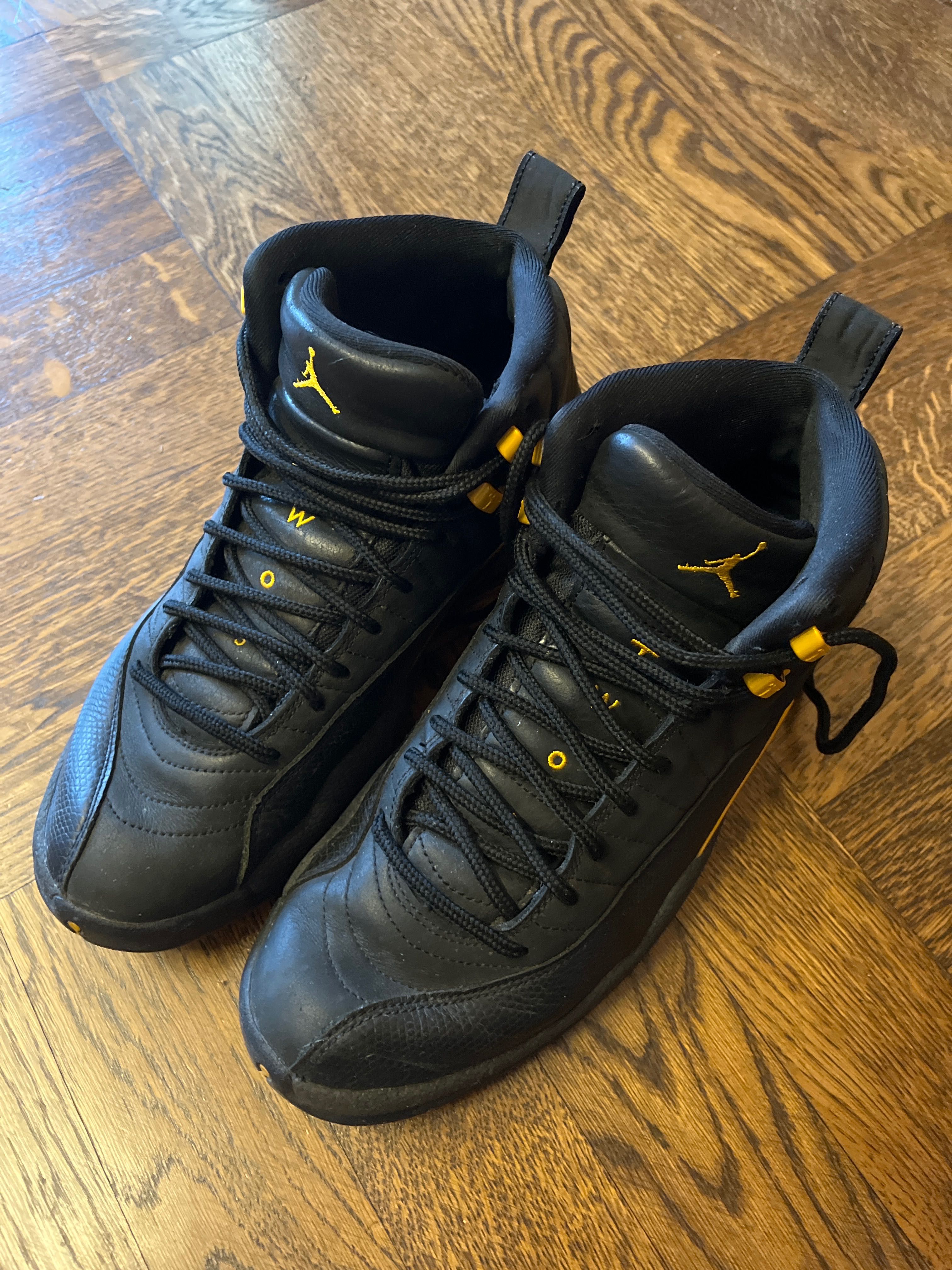 Jordan 12 Black Taxi folositi 42.5