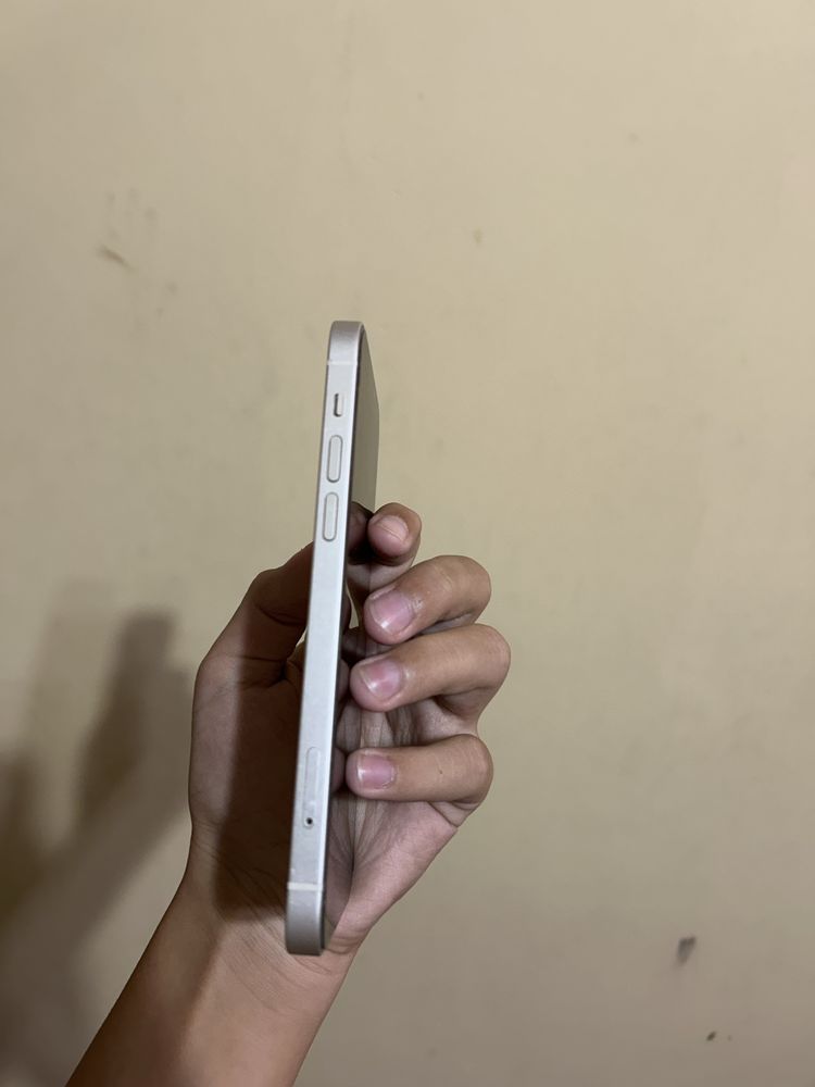 Iphone12 ideal holatda