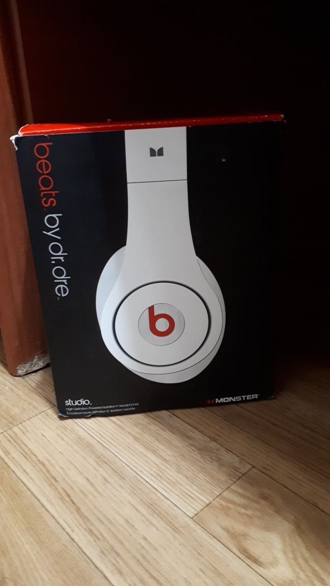 Наушники Monster Beats by Dr. Dre Studio .