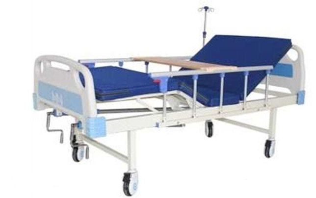 Механическая больничная кровать