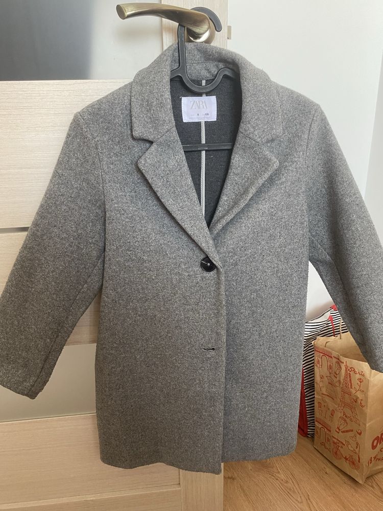 Пальто на девочку ZARA