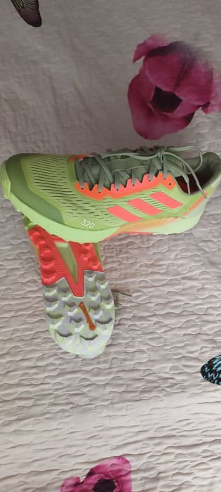 Adidas Terrex Continental 320
