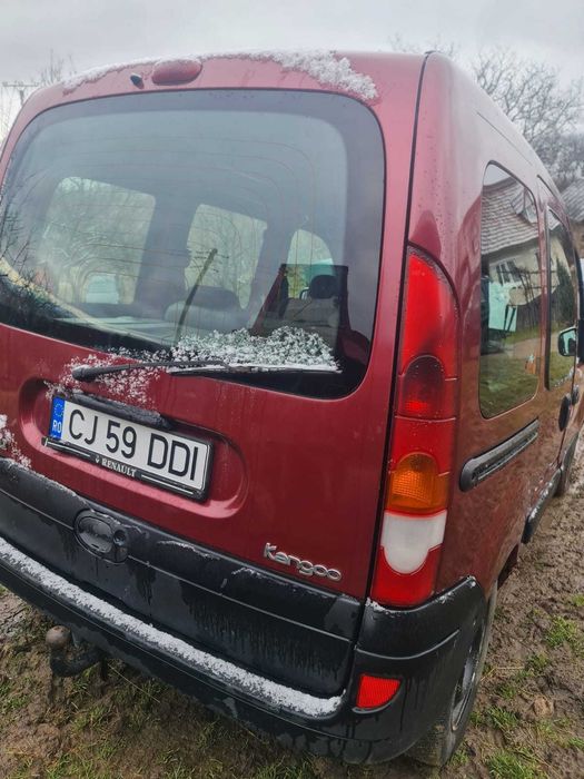 Dezmembrez Renault Kango