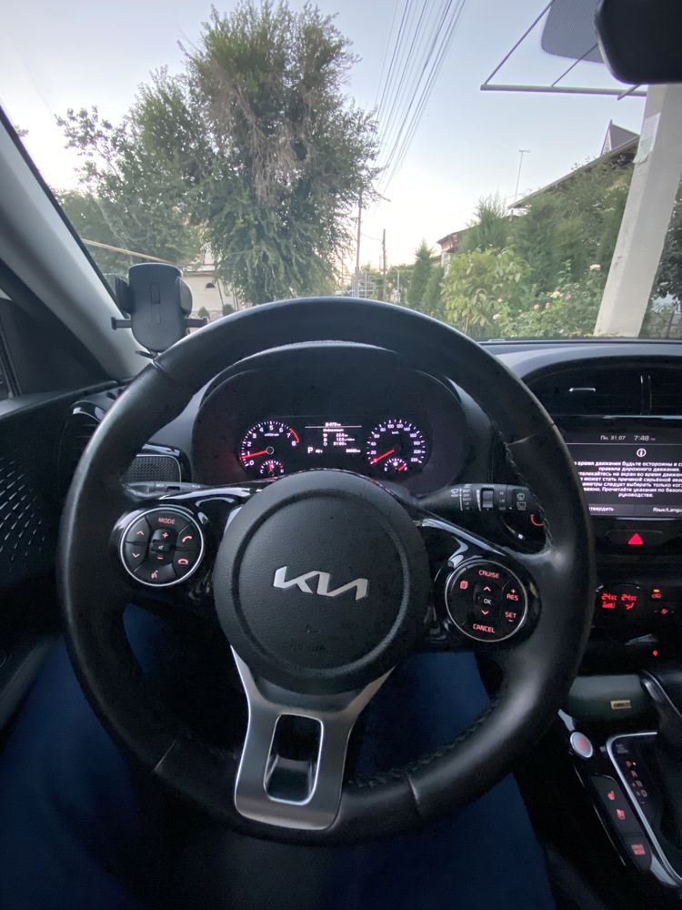 Продаю Kia Soul 2021 года, бензин