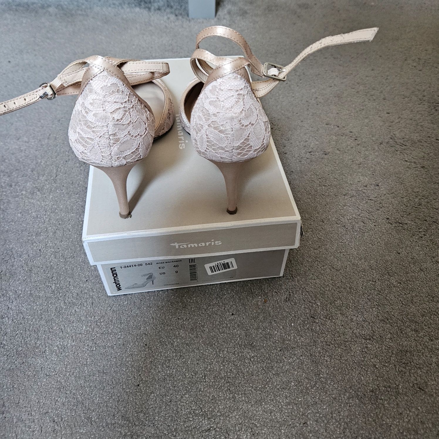 Rochie vara, marimea 48 si pantofi asortati marimea 40
