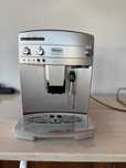 Expresor de cafea Delonghi Magnifica