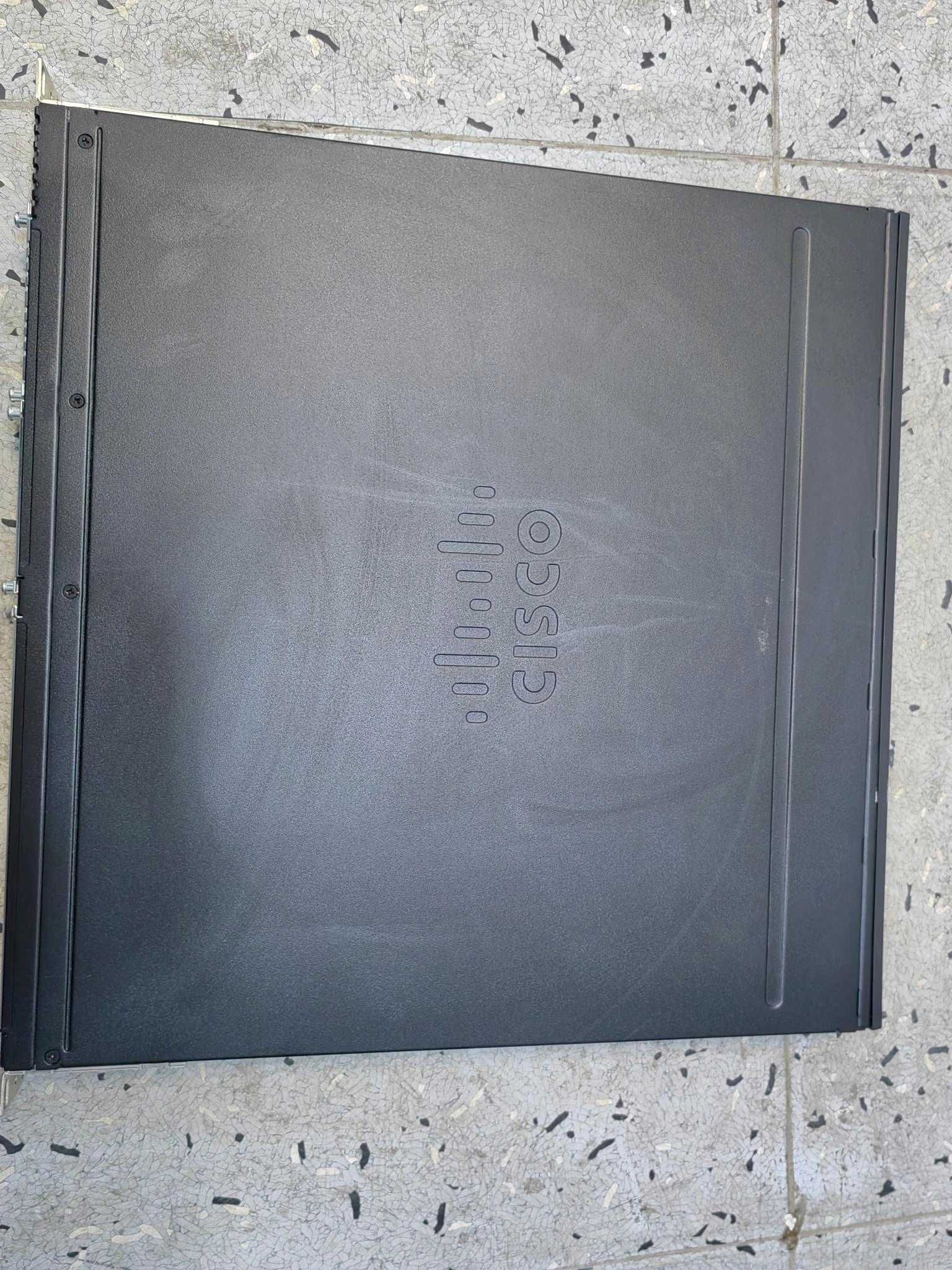 Router Cisco ISR 4331