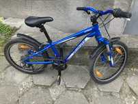 Продавам детски велосипед specialized 20 цола