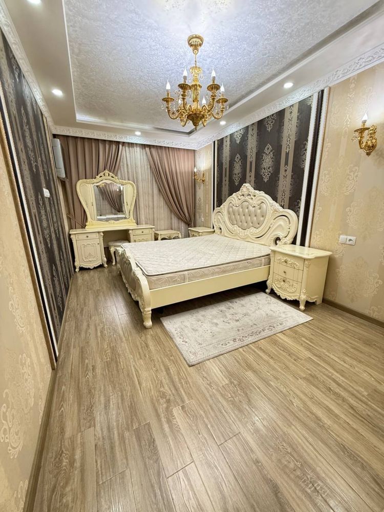 Ганга рядом с метро