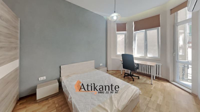 Дава се под наем Четиристаен апартамент в София, Център - 136 кв.м за 1173 € - Снимка #8