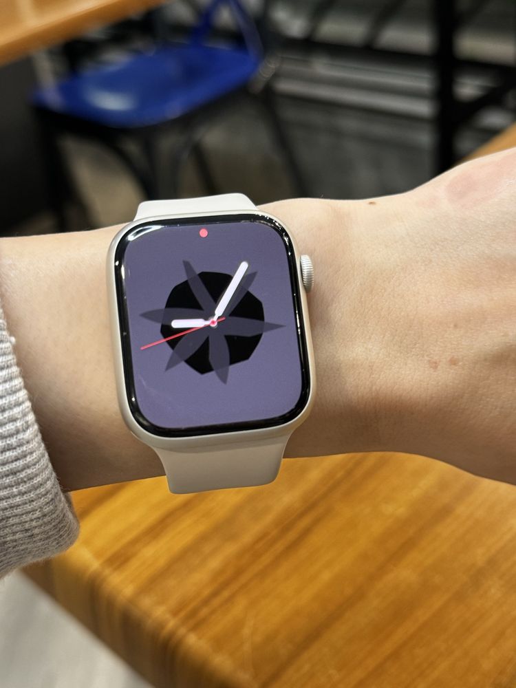 Смарт часы Apple Watch  серии 7, 45 мм