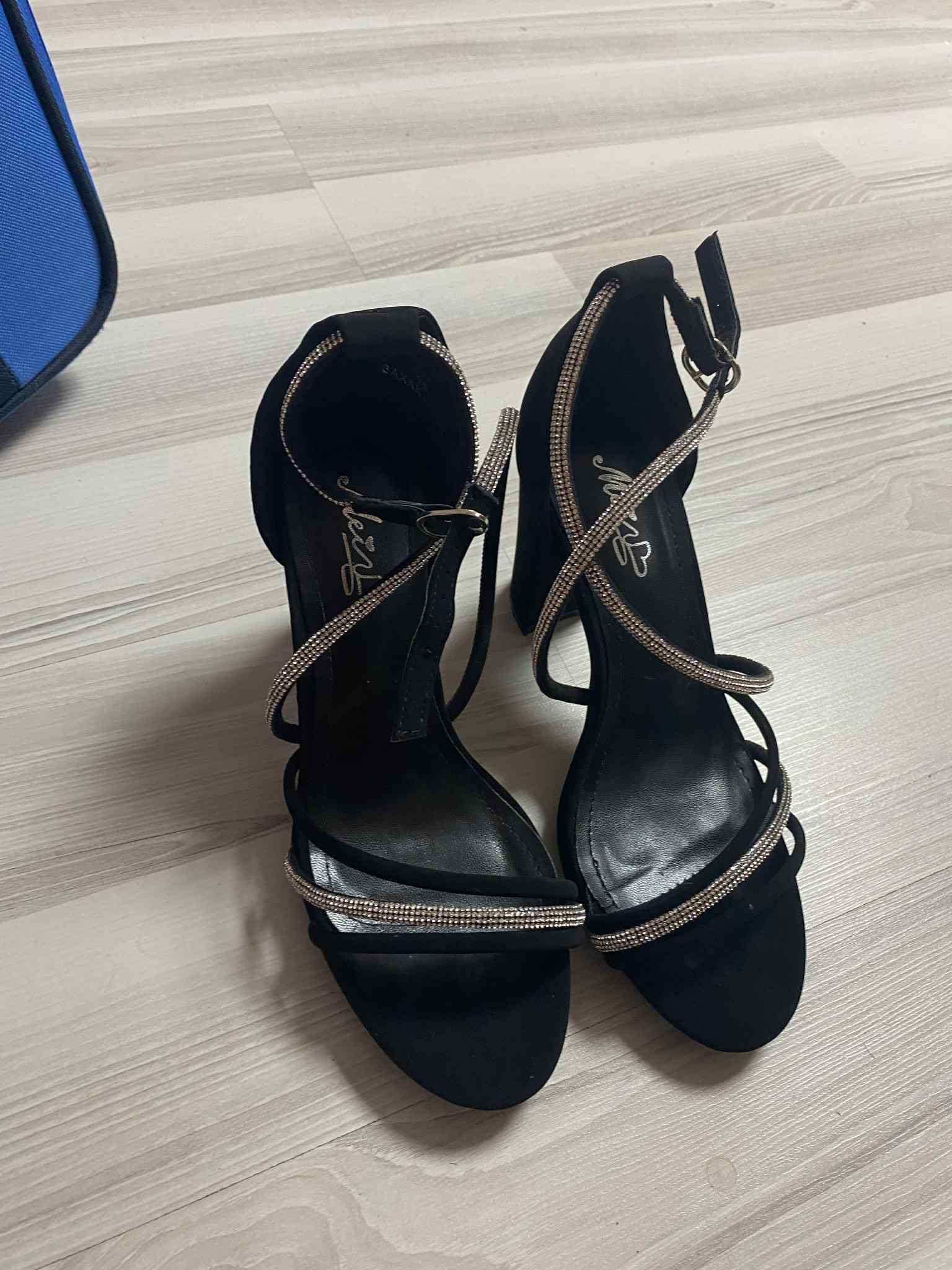 Sandale cu Toc marimea 36