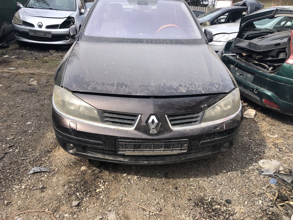 Dezmembrez Renault Laguna 2 2.2 diesel 2005-2009 facelift