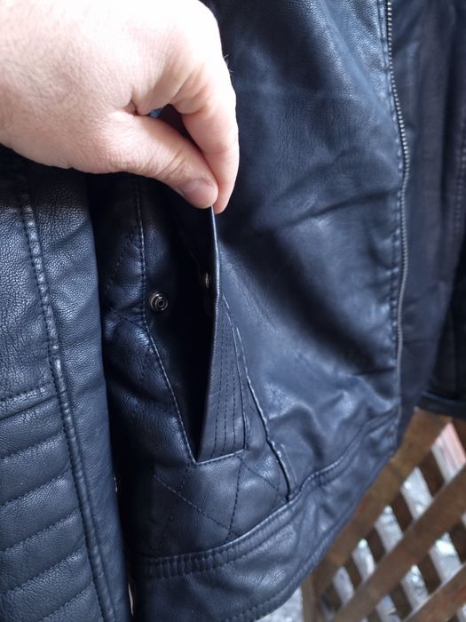 Geaca piele eco imblanita , marimea L , stare impecabila