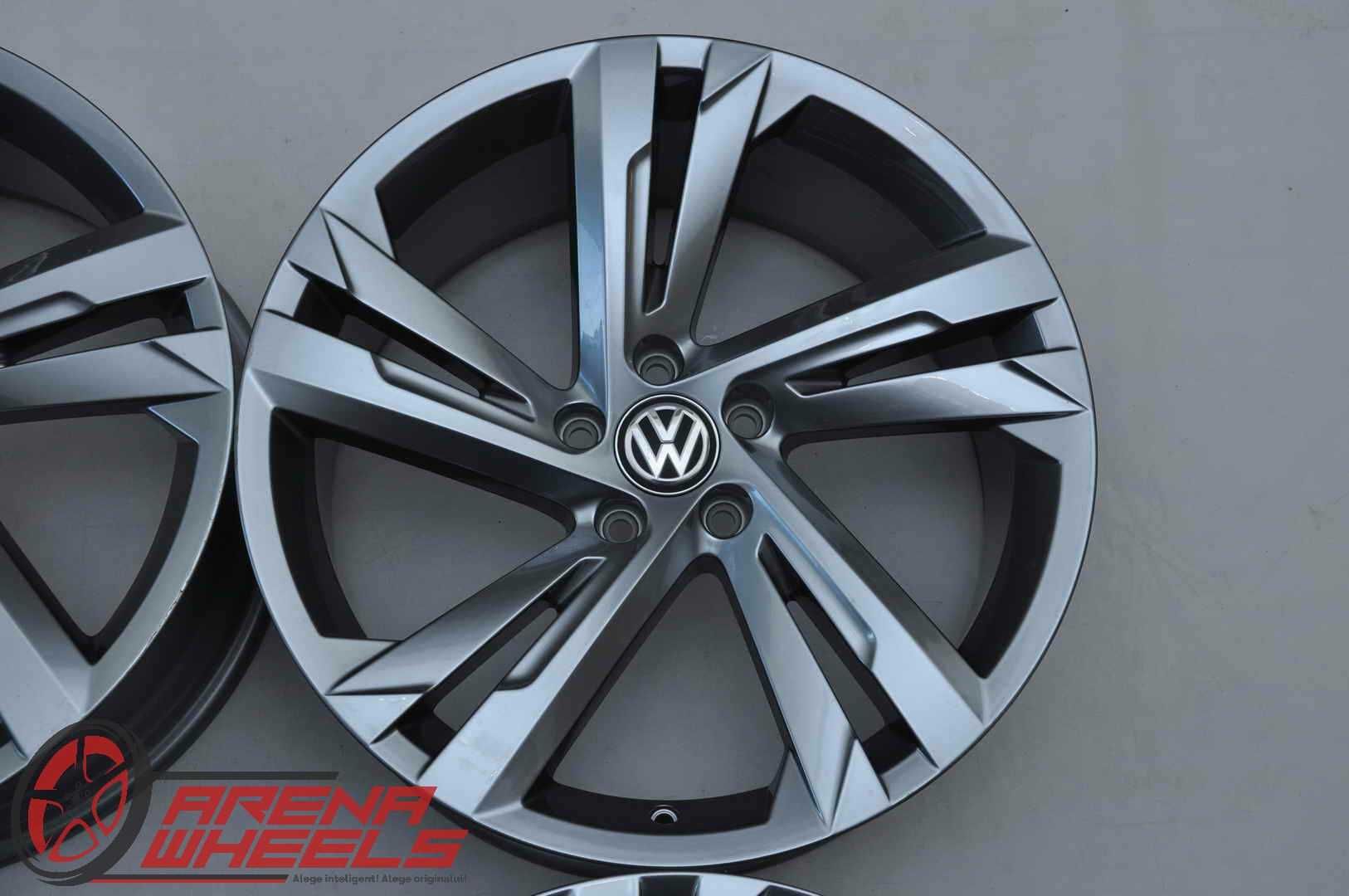 Jante Noi 19 inch Originale VW Tiguan 2 5NA ET38 R19 Gri Antracit