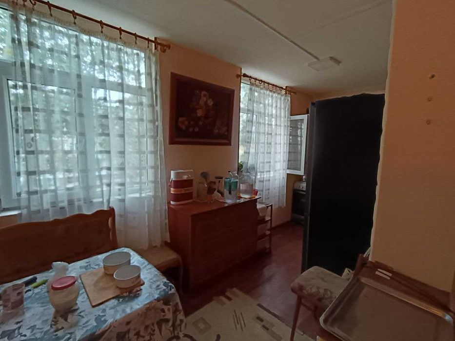 Продается 2-х комнатная кв, Чирчик 4-мкр