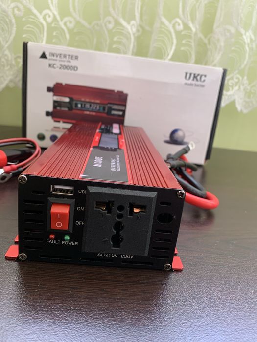 Инвентор с дисплей UKC 2000W 12V - 220V