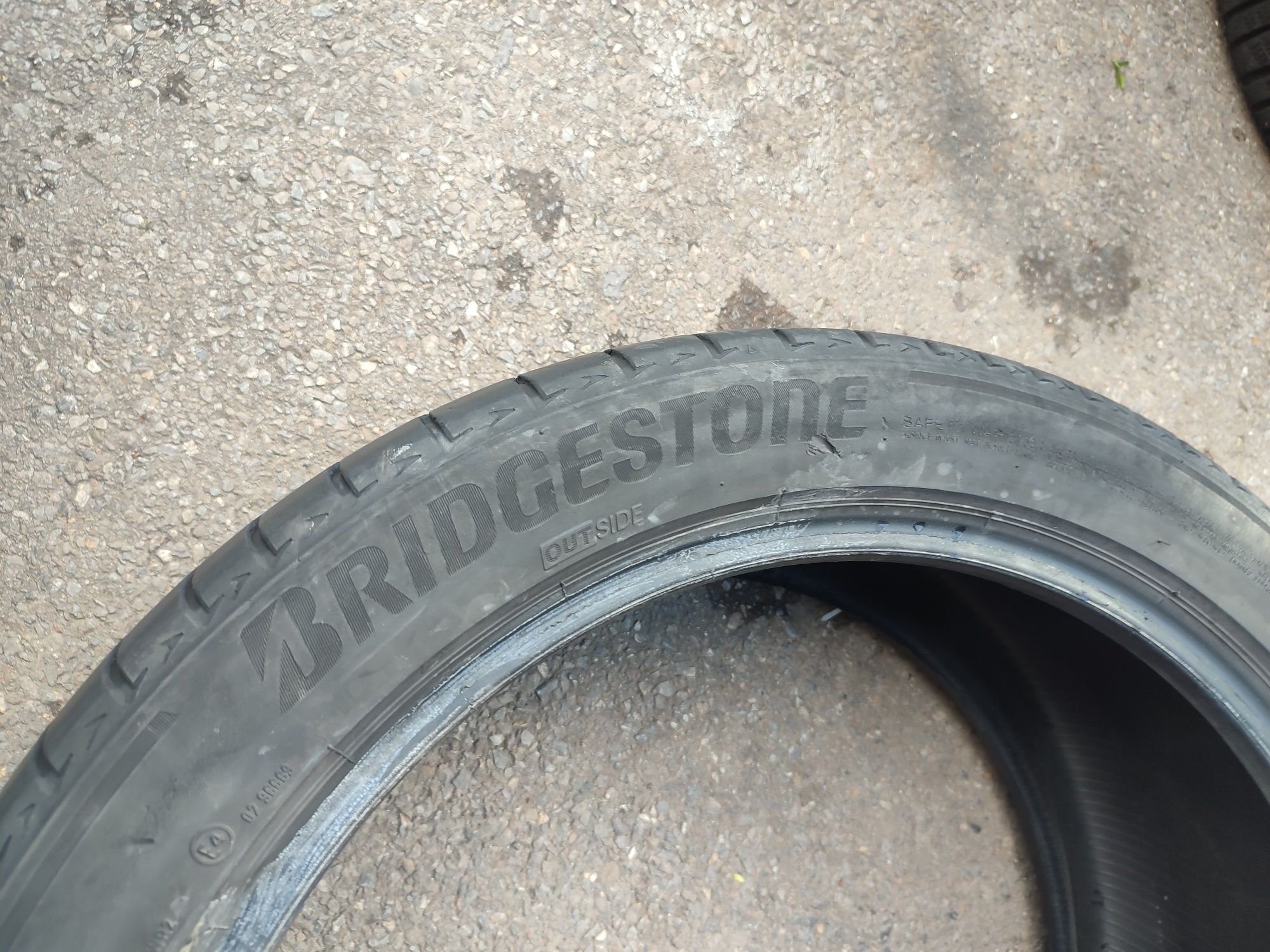 285/40/21" 4бр Bridgestone Alenza -01,dot1719.6-7mm