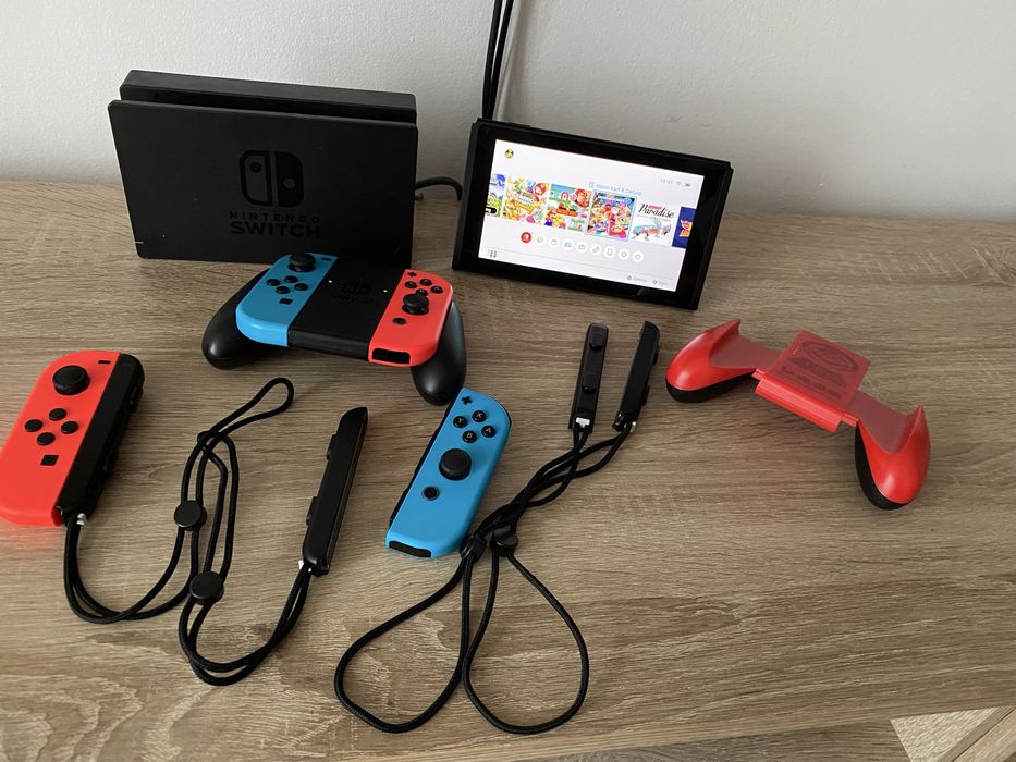 Consola Nintendo Switch cu garantie 1 an