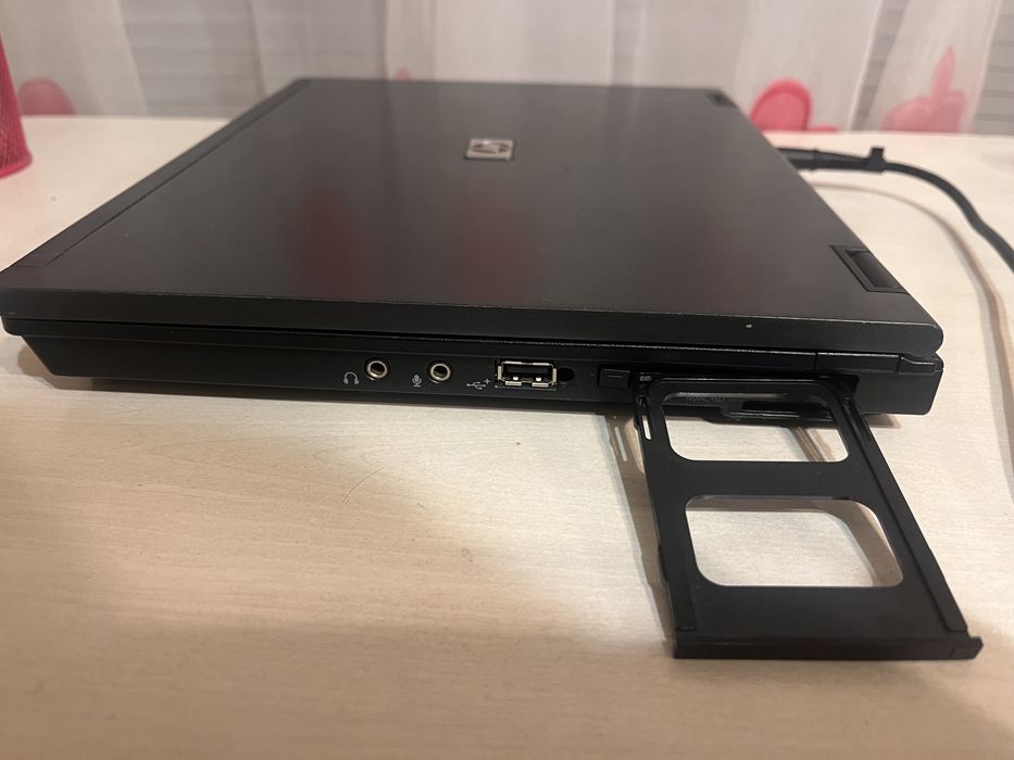 HP COMPAQ 4400 Notebook PC Преносим компютър - Лаптоп