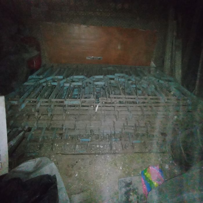 Ящик железный с крышкой