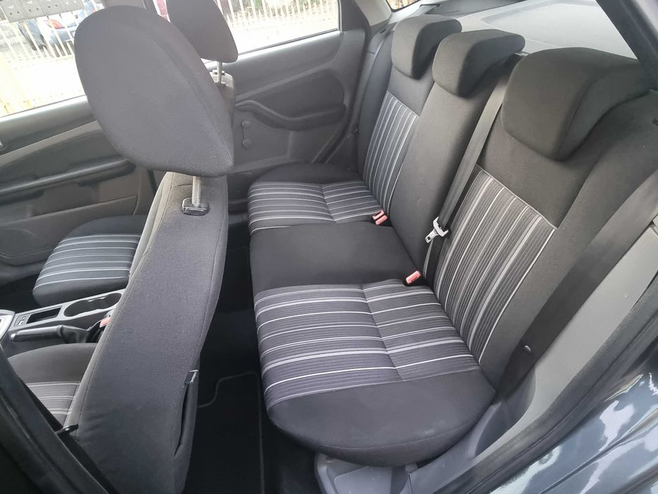 Ford Focus 2011 -Dotari Titanium -Revizii la Zi - 109CP - 1.6 TDCi