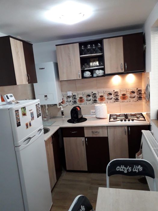 Vand apartament 2 camere Statiunea Voineasa