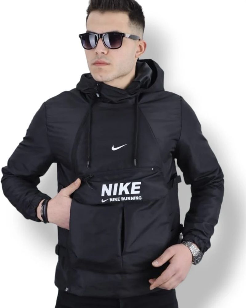 Мъжка ветровка Nike