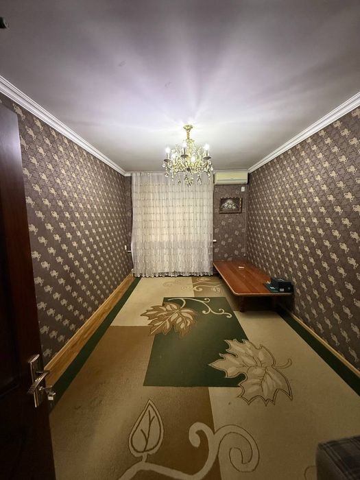 Сдаю в аренда квартира чилзр 8квартал  3комнат 4этаж панель