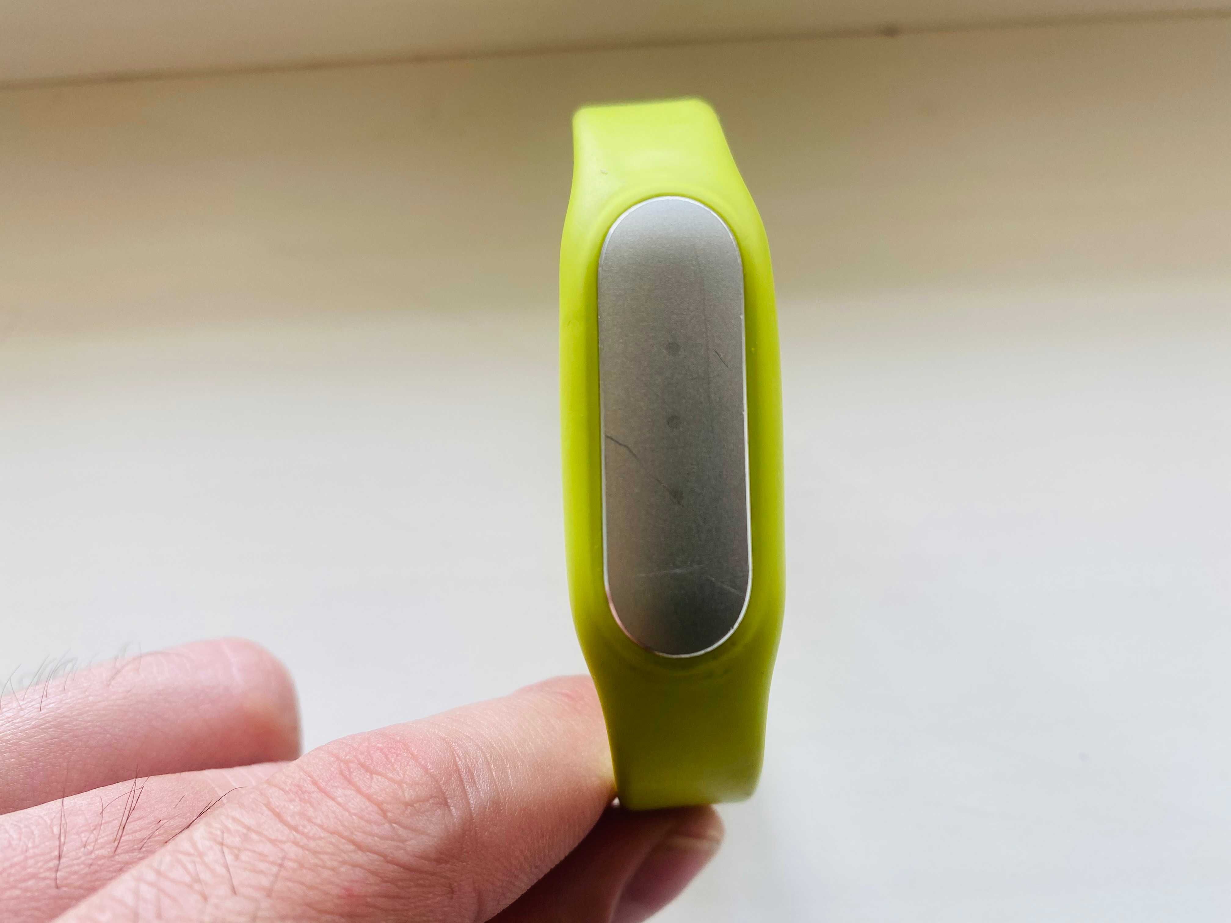 Фитнес трекер - Xiaomi mi band 1. Для здоровья.