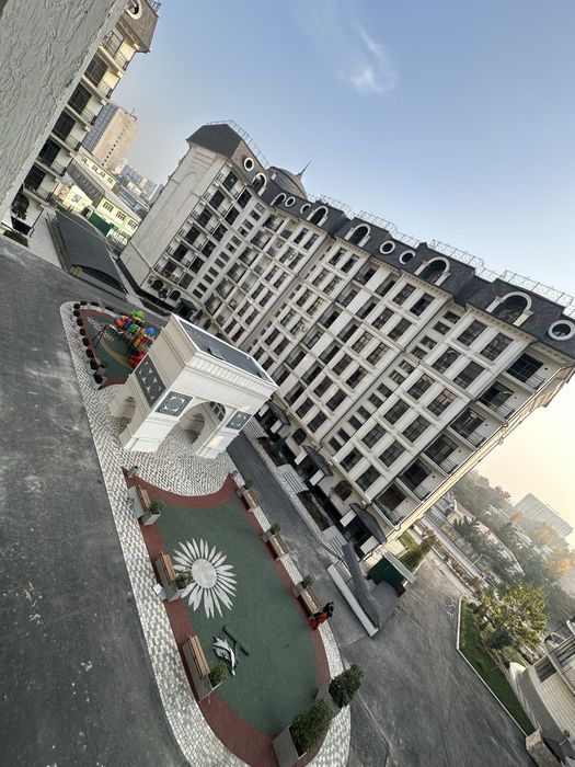 Yakkasaroy qushbegi Lafayette 78kv 2-3 xonale kivartera sotiladi