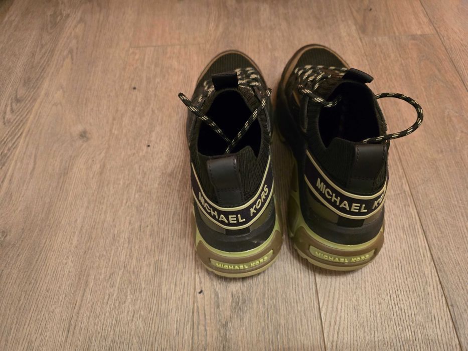 Michael Kors чисто нови
