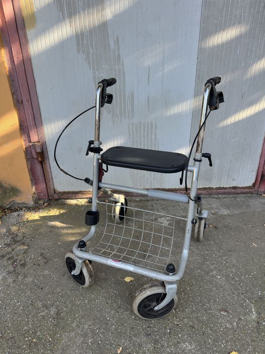 Rolator cu 4 roti
