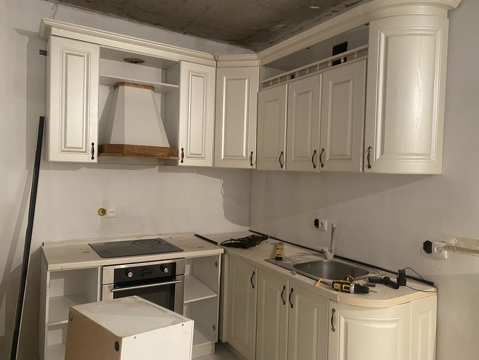 Кухонный гарнитур в хорошем состоянии