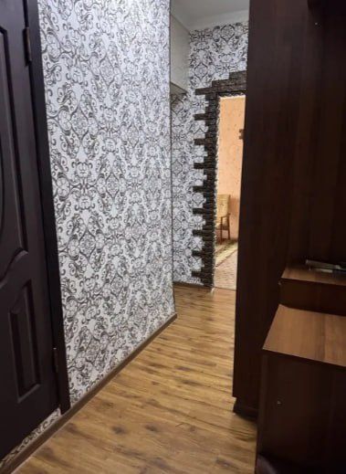 Квартира на Башлык 1/5/5 общ пл 38м  с обстановкой