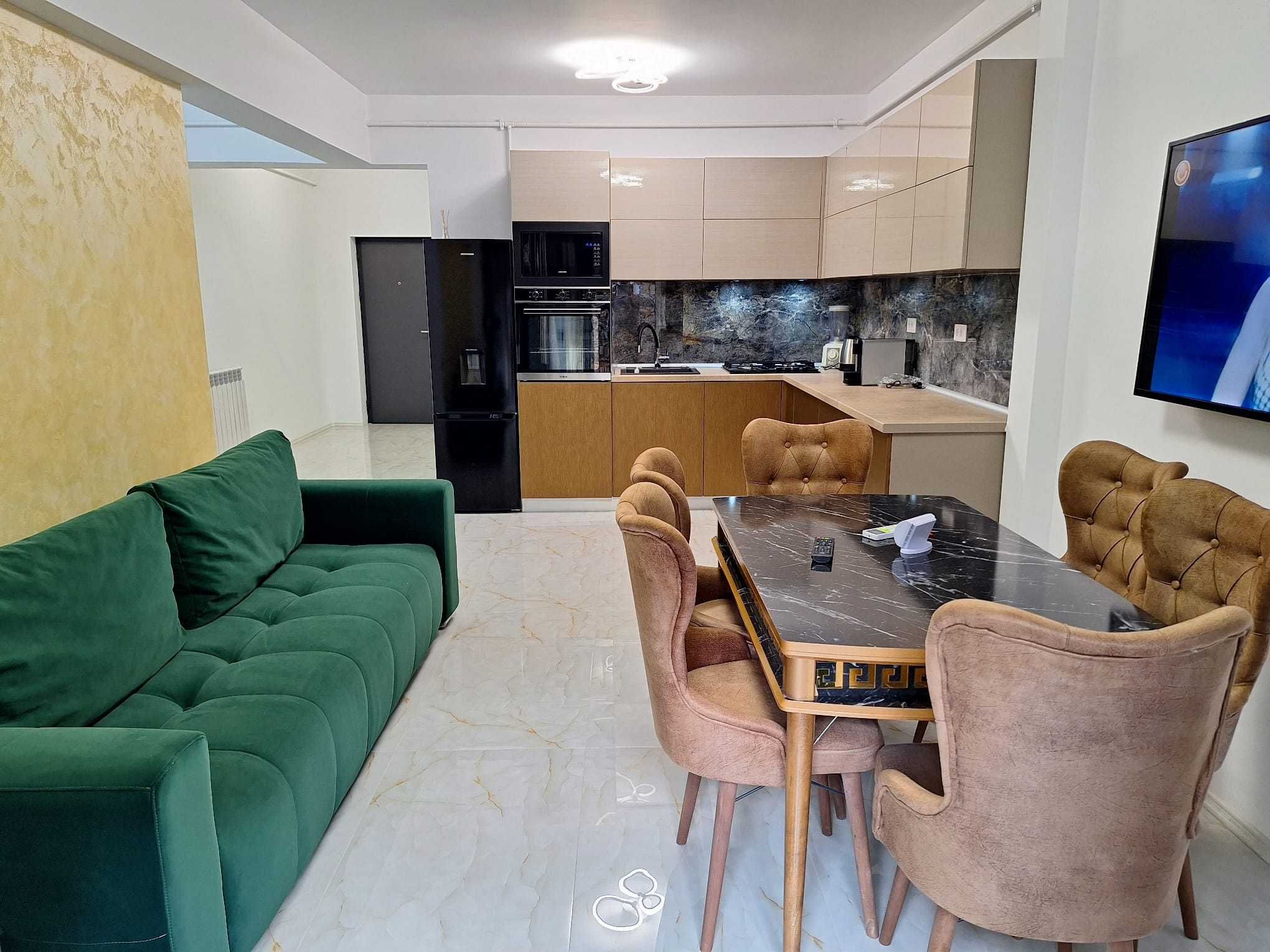 Inchiriere pe termen lung Apartament de lux Zona hanul cu Peste