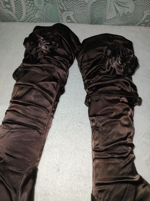 CIZME de damă,lungi,din satin.Calitate italiană.Noi.