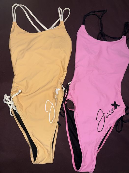 Цели бански за плуване