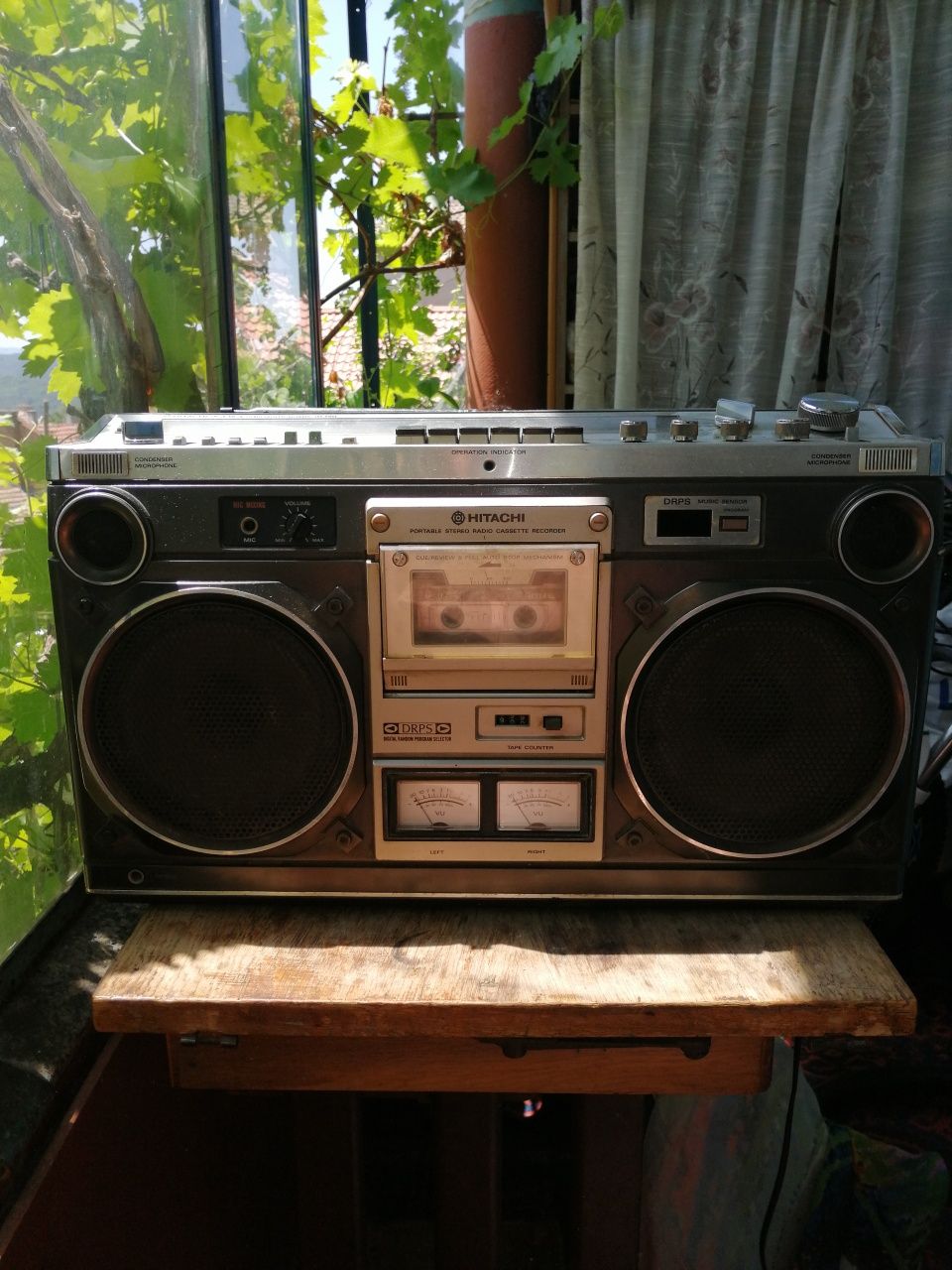 Продам касетофон HITACHI TRK 8180 E.