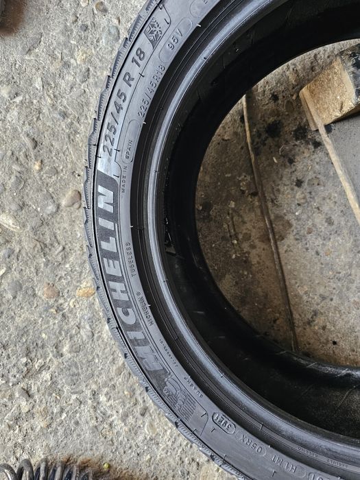 2 anvelope iarna 225 45 18 Michelin Pilot Alpin  2021