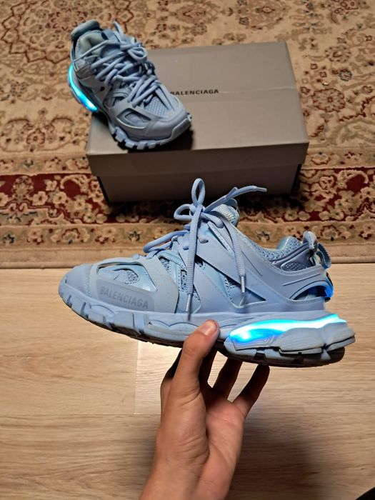 Balenciaga track led